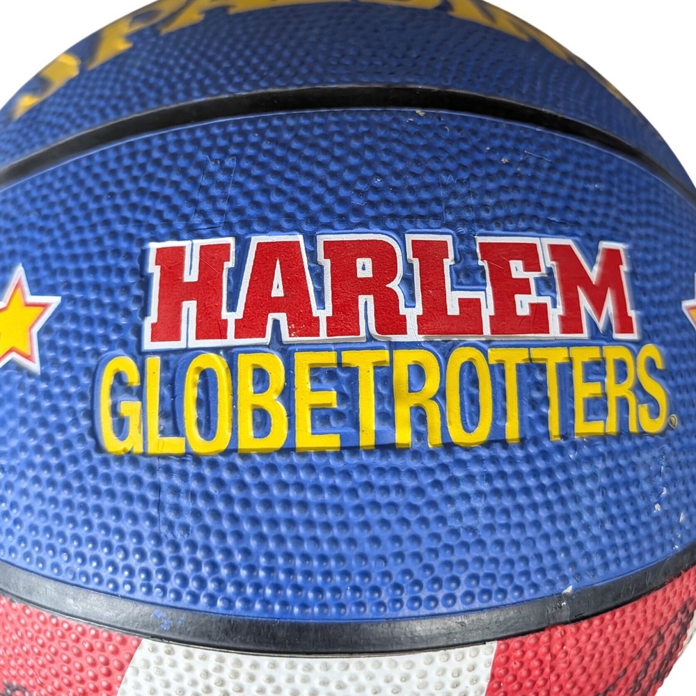 Spalding Harlem Globetrotters Autographed Basketball Red White Blue Signed Ball